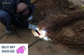 how to fix busted water pipe